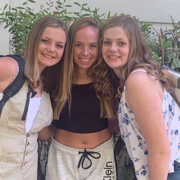 Profile Picture of Christina Crippen-lay (@christinalay) on Poshmark