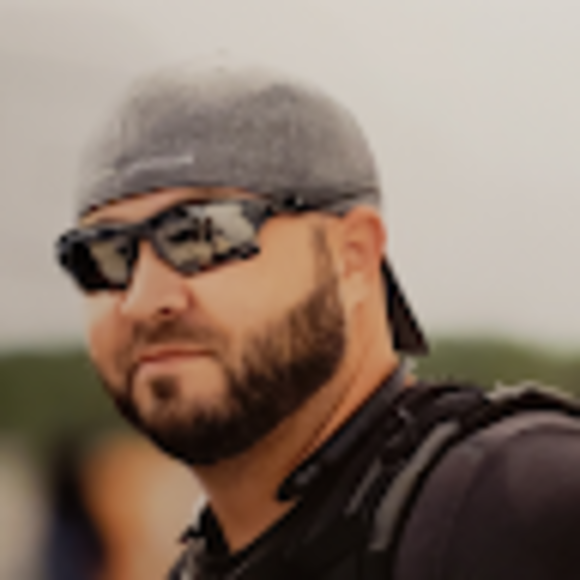 Profile Picture of Joshua Segura (@jpsegura) on Poshmark