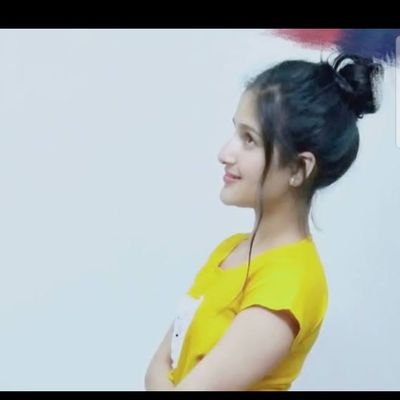 Profile Picture of Diksha_chauhan (@DihaChauhan1) on Twitter