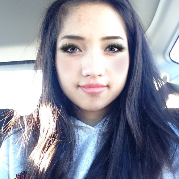 Profile Picture of Natelamy Kongla (@natelamyx) on Poshmark