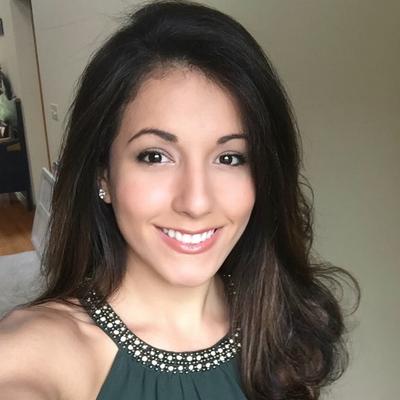 Profile Picture of Evelyn Sinclair (@FitwithEve) on Twitter