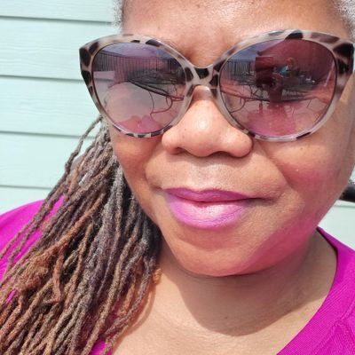 Profile Picture of Ursula Hughes (@UrsHughes) on Twitter