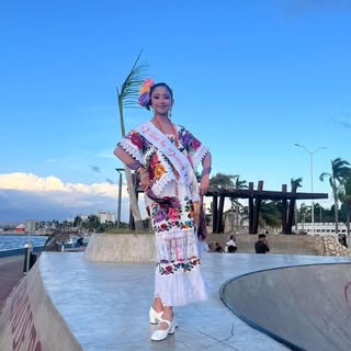 Profile Picture of Carlotta Castillo (@castillo.carlotta) on Instagram