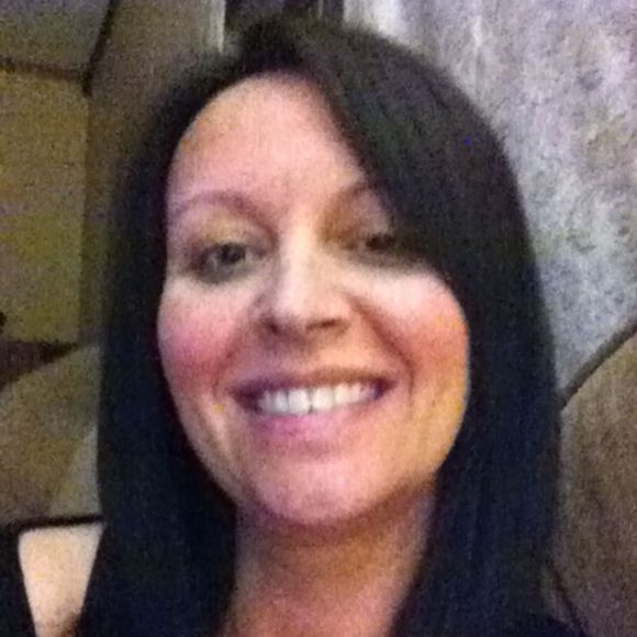 Profile Picture of Tina Halsell (@thalsell) on Poshmark