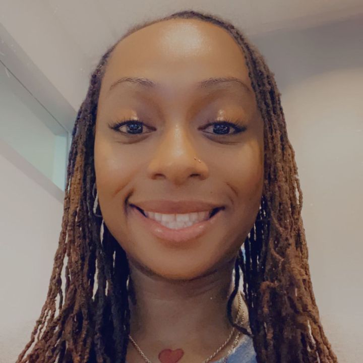 Profile Picture of Toni (@tonicroom) on Tiktok