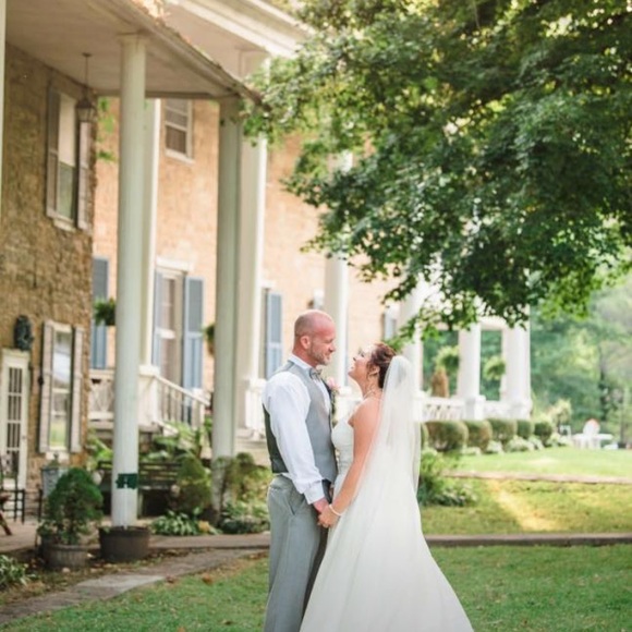 Profile Picture of Chris Ratliff (@crat1978) on Poshmark