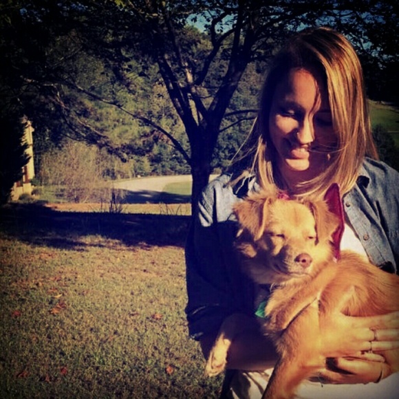 Profile Picture of Delancey Fortin (@delancey410) on Poshmark