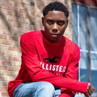 Profile Picture of Isaiah Holmes (@Isaiahglowing) on Twitter