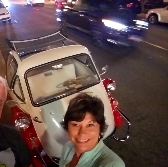 Ruth Elphic - Poshmark Profile Picture of Ruth Elphic (@relphic) on Poshmark