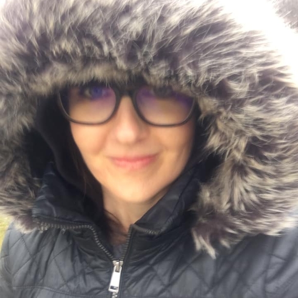 Profile Picture of Tanya Heinritz (@tmmshines) on Poshmark