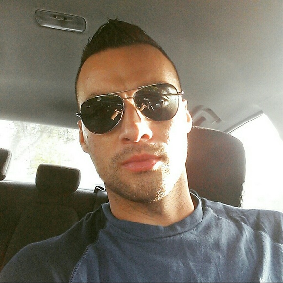 Profile Picture of Christian Pardo (@cpard0) on Poshmark