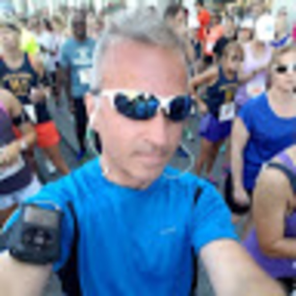 Profile Picture of Sean Mitchell (@stmcfre) on Poshmark