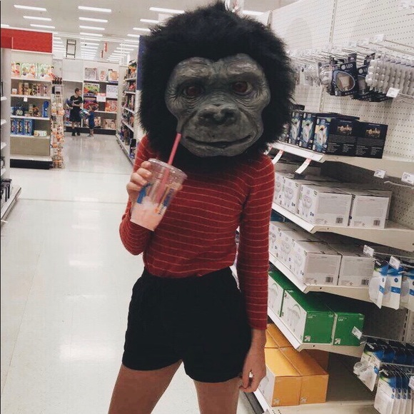 Profile Picture of Zola Penner (@zpenner) on Poshmark