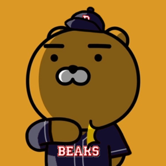 Profile Picture of Mose Sohn (@moseing) on Poshmark