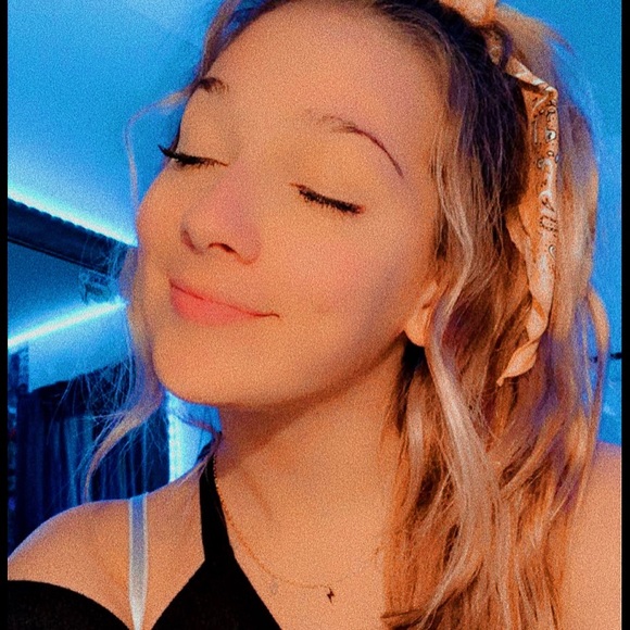 Profile Picture of Cassidy Ohagan (@cmohagan005) on Poshmark