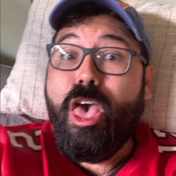 Profile Picture of Andrew Hidalgo (@andrew_hidalgo) on Poshmark