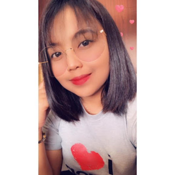 Profile Picture of Ann Garcia (@itsanngarcial) on Poshmark