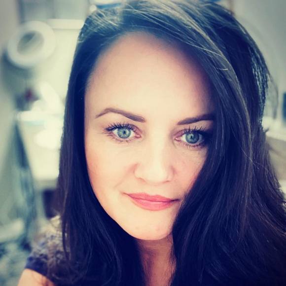 Profile Picture of Michele Foster (@smcrepps) on Poshmark