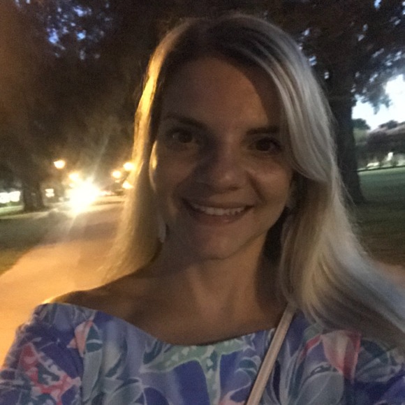 Profile Picture of Sonja Knight (@sweetsunshine86) on Poshmark