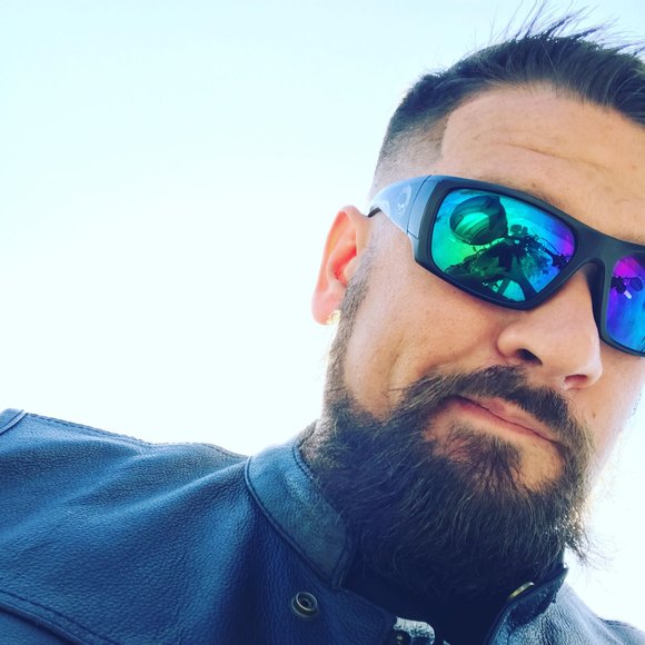 Profile Picture of Jonathan Hughes (@jonathanhugh286) on Poshmark