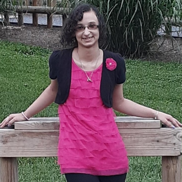 Profile Picture of Alexcia Cegelski (@alexcia623) on Poshmark