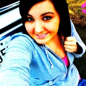 Profile Picture of Julia Bennett (@princess_julezx33) on Myspace