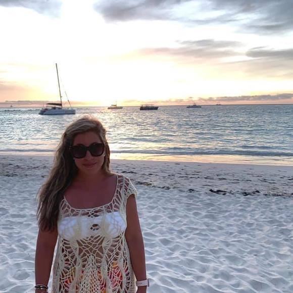 Profile Picture of Lidice Lopez (@ll041989) on Poshmark