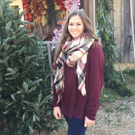 Profile Picture of Abigail Staley (@rosebush24) on Pinterest