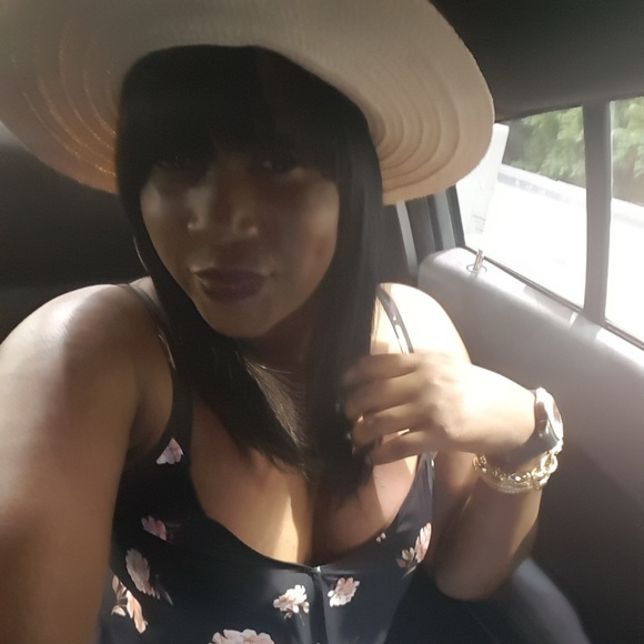 Profile Picture of Jakeila Mason (@jmason31_) on Poshmark