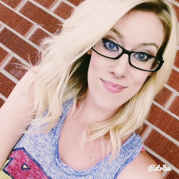 Profile Picture of Teresa Enockson (@tce2221) on Poshmark