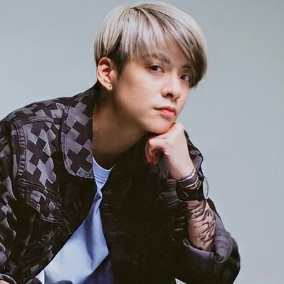 Profile Picture of Amberliu (@ambroliu) on Twitter