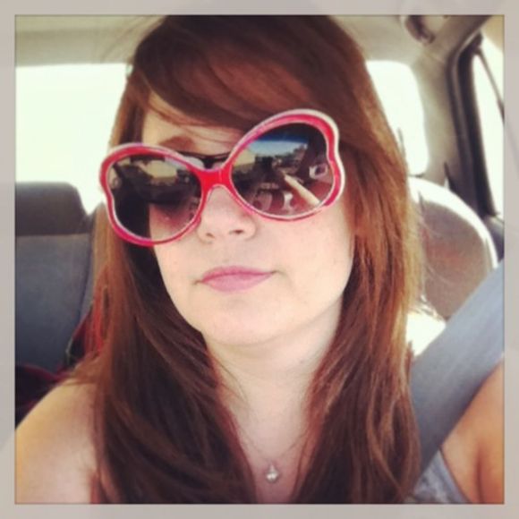 Profile Picture of Christine Candelaria (@lilllmcgil) on Poshmark