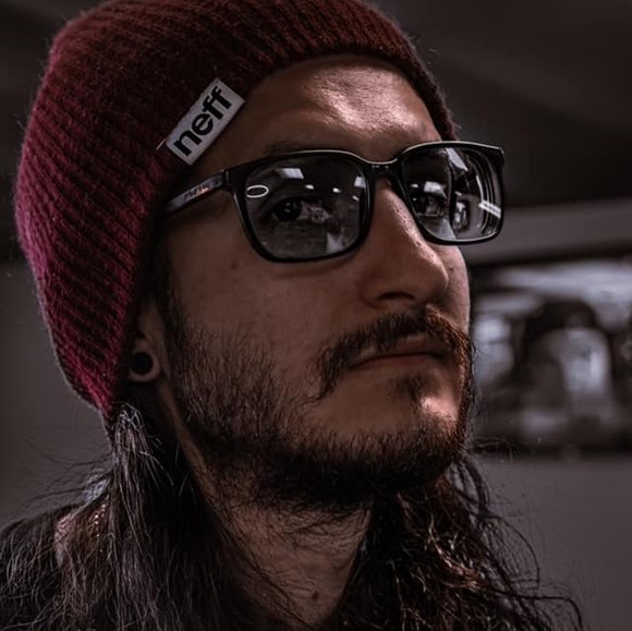 Tyler Kovacs - Poshmark Profile Picture of Tyler Kovacs (@tkovacs16) on Poshmark