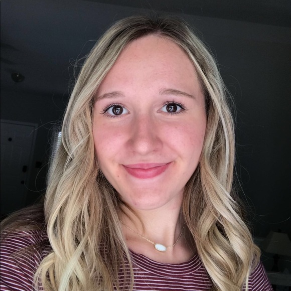 Profile Picture of Bethany Regehr (@bethanyregehr) on Poshmark