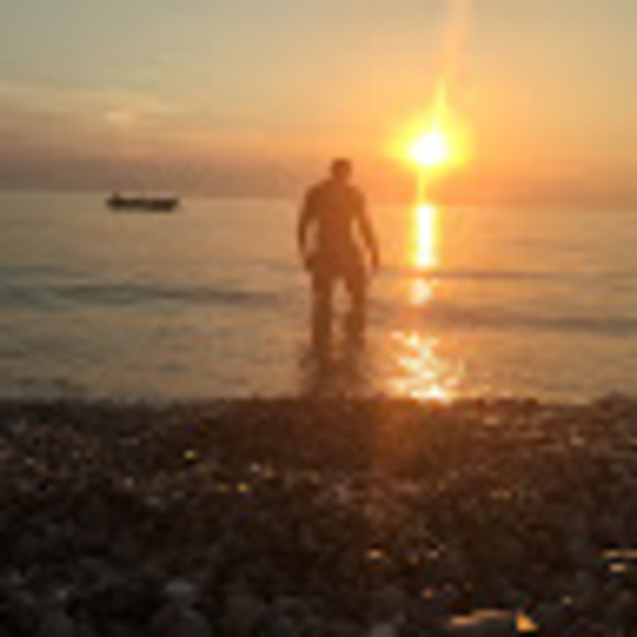 Profile Picture of Alen Binjaku (@alenbinjaku) on Poshmark