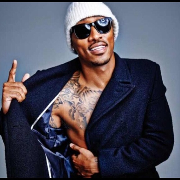 Profile Picture of Zeeniko Hendrix (@zeeniko) on Poshmark