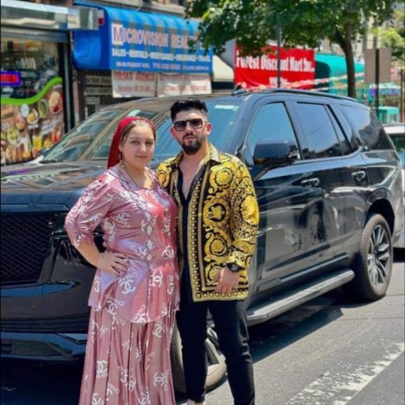 Profile Picture of David Gabriel (@davidvtm948) on Poshmark