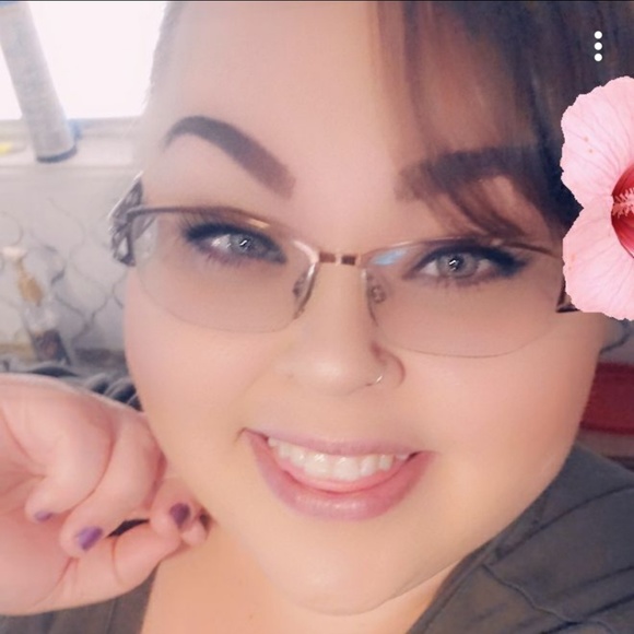 Profile Picture of Amanda Toothman (@atoothman2014) on Poshmark