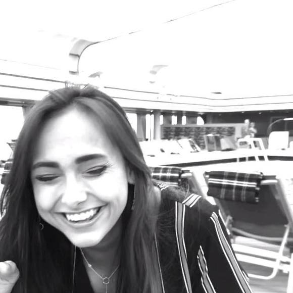 Profile Picture of Chelsea Fenton (@chelsea_fenton) on Poshmark