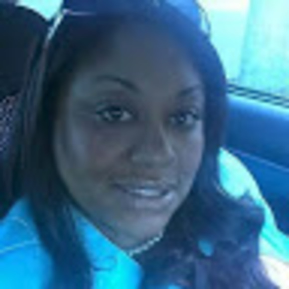 Profile Picture of Lisa Simpson (@ldoty973) on Poshmark