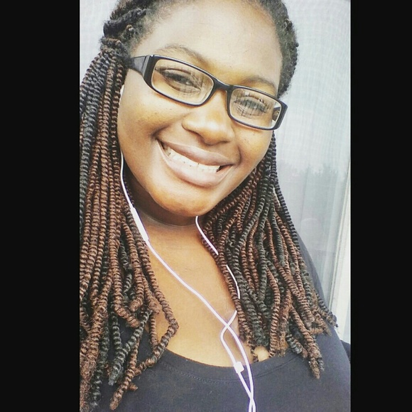 Profile Picture of Kristiana Gritton (@kristy_mishush) on Poshmark