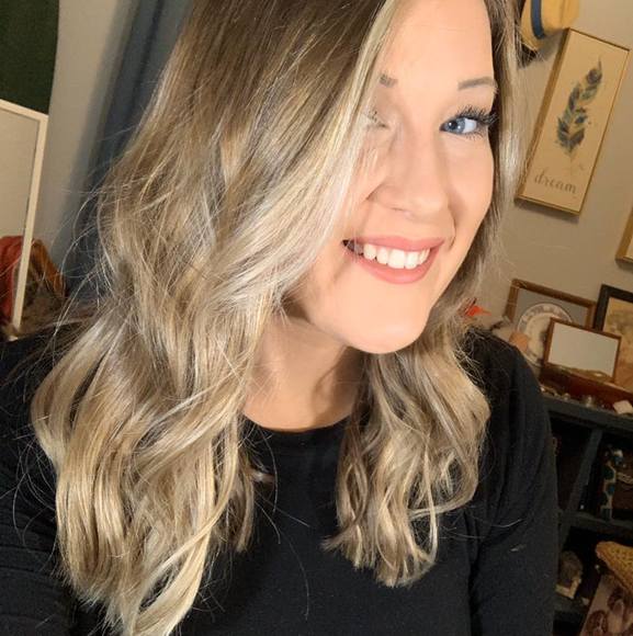 Profile Picture of Hannah Franceschelli (@hanfran21) on Poshmark