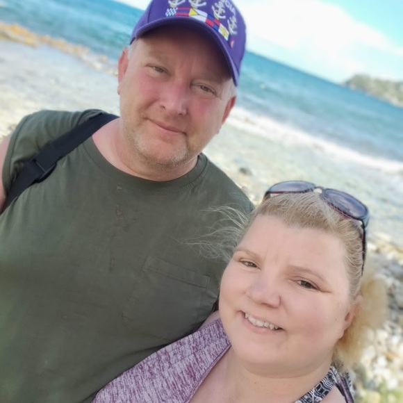 Lisa Platte - Poshmark Profile Picture of Lisa Platte (@lisaplus7) on Poshmark