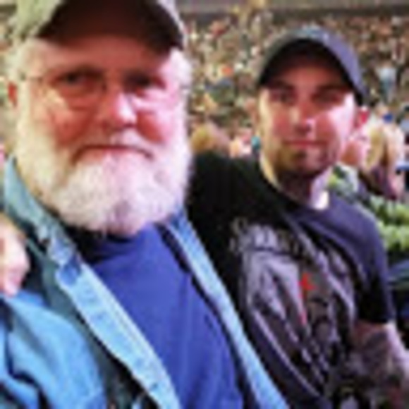 Profile Picture of Andrew Crust (@andrewcrust) on Poshmark