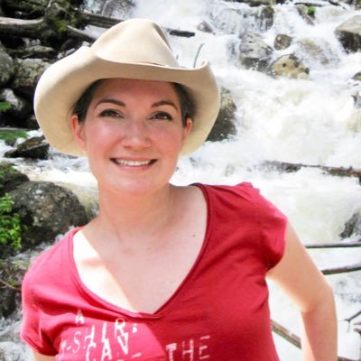 Profile Picture of Julia Friese Pierce (@FriesePierce) on Twitter