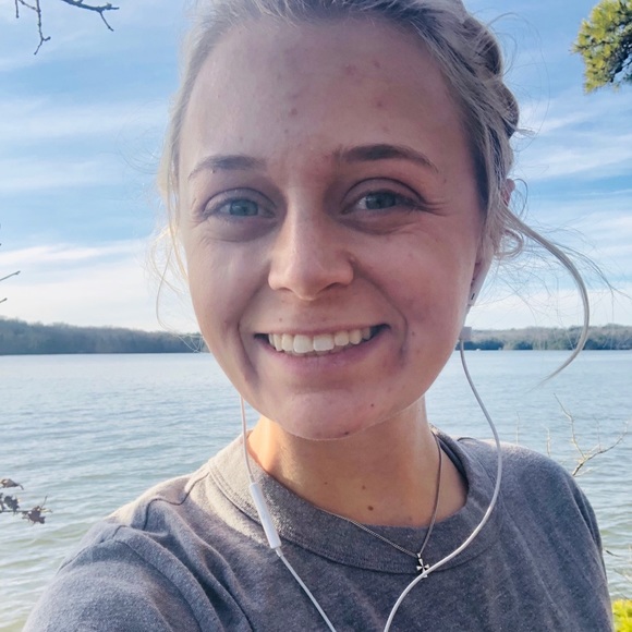 Profile Picture of Alexandra Yaple (@acyaple) on Poshmark