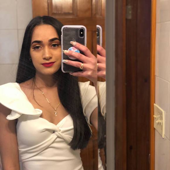 Profile Picture of Ada Diaz (@ada_diaz) on Poshmark