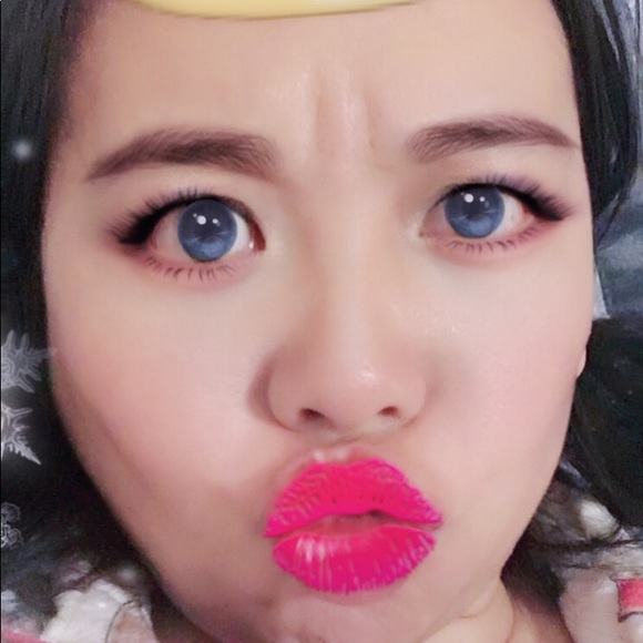 Profile Picture of Ke l ly Wang (@pk929) on Poshmark