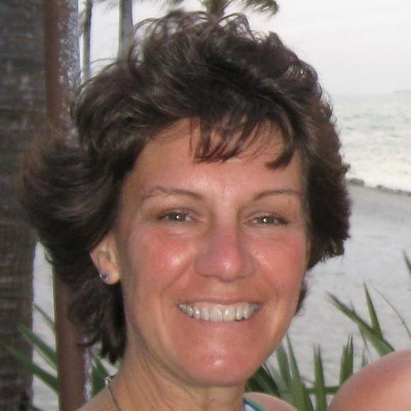 Profile Picture of Daphne Fernstrom (@fernstromd) on Poshmark