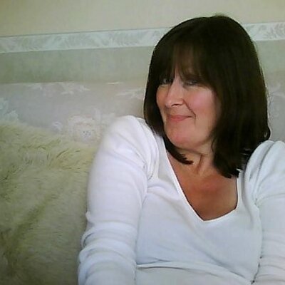 Profile Picture of Carol Neill (@floralbankjewel) on Twitter